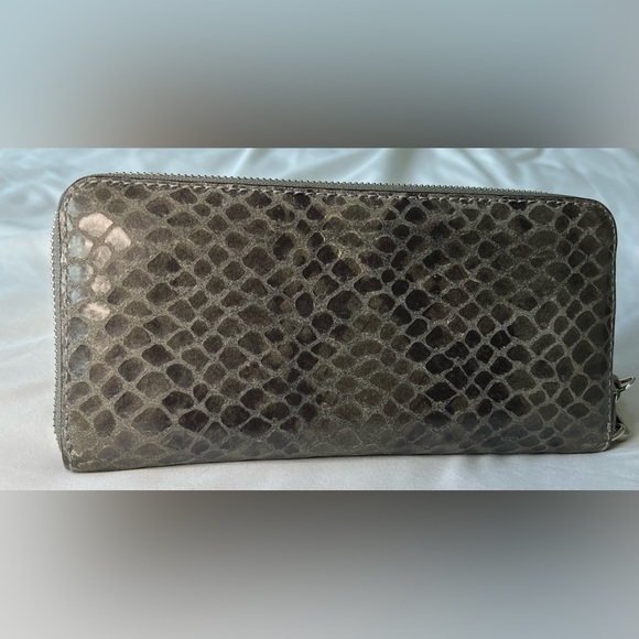 Michael Kors Snakeskin Continental Wallet w/Wristlet - Excellent Condition! - Picture 4 of 10